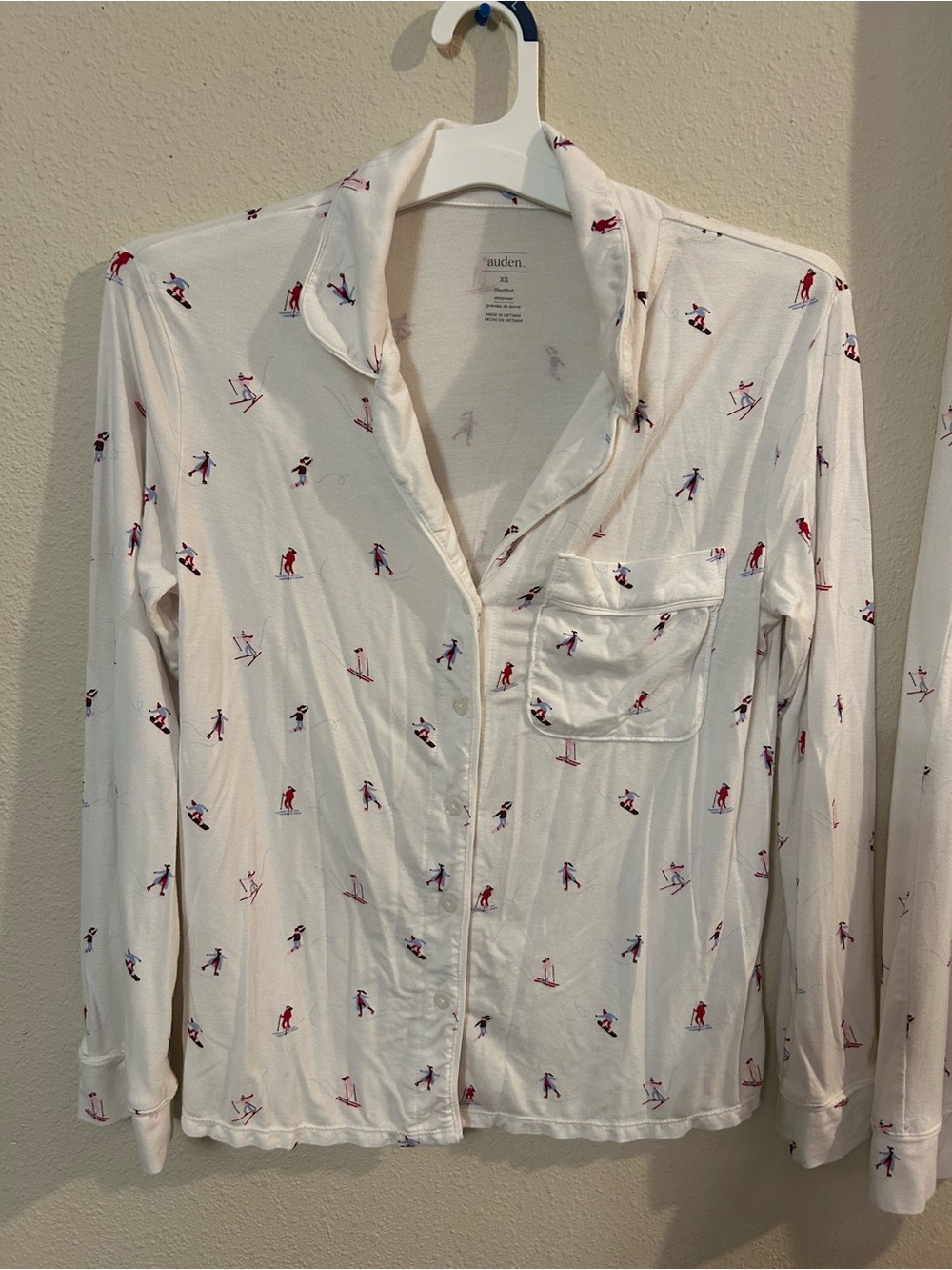 Cozy cream Ski-Print Pajama Set - Women's Long-Sleeve Sleepwear - Picture 4 of 5